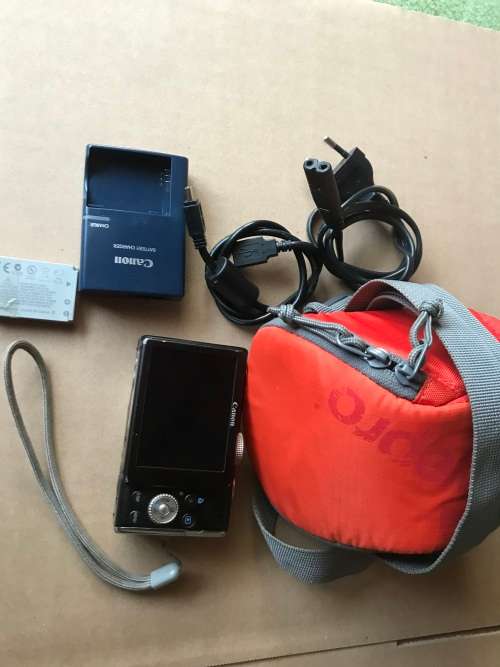 Canon PowerShot SX200 IS|12.1 MEGAPIXELS|BATTERY|16GB SD CARD|USB CABLE|CHARGER|POUCH